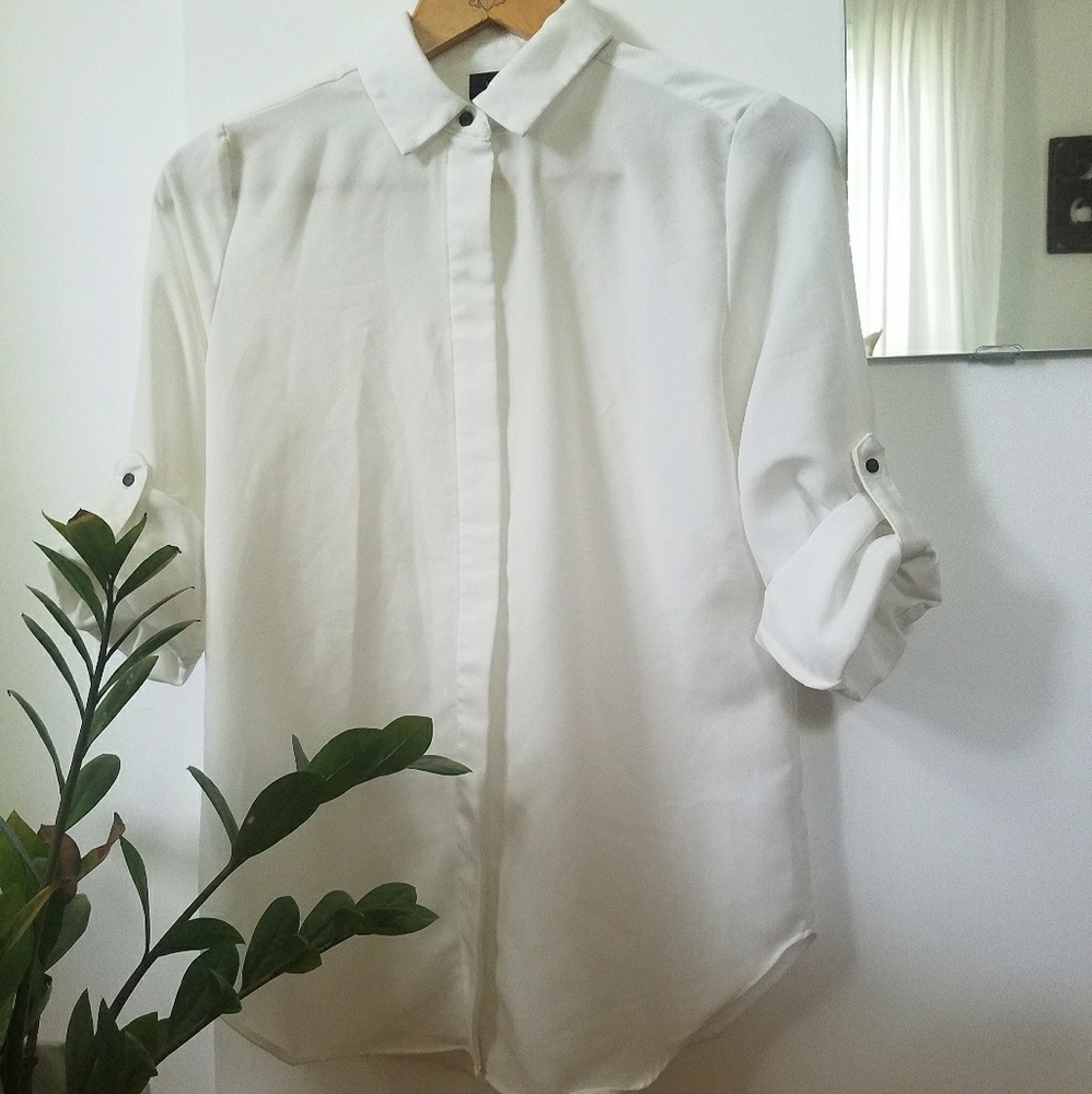 ❎SOLD❎Ivory Super Soft Button Down - Picture 2 of 4